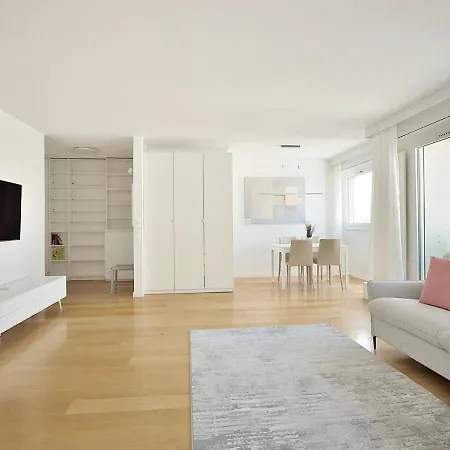 Floor Million Dollar View Eiffel Tower, 2 Beds, 4 People * Parigi