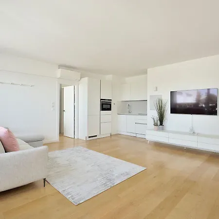 Floor Million Dollar View Eiffel Tower, 2 Beds, 4 People Appartamento *