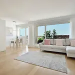 Top Floor Million Dollar View Eiffel Tower, 2 Beds, 4 People